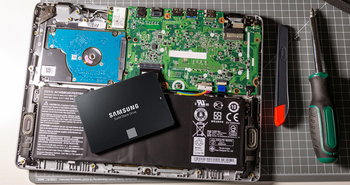 Overstijgen Bestuiver Uitpakken How to Replace Your Hard Drive with an SSD to Make your Laptop Faster -  Techlicious