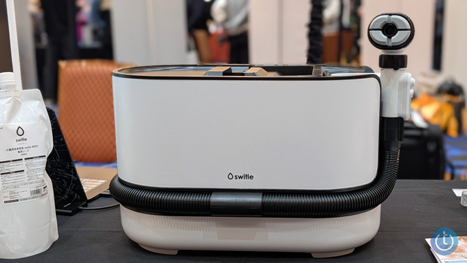 The SwitleBODY system is displayed on a table at CES