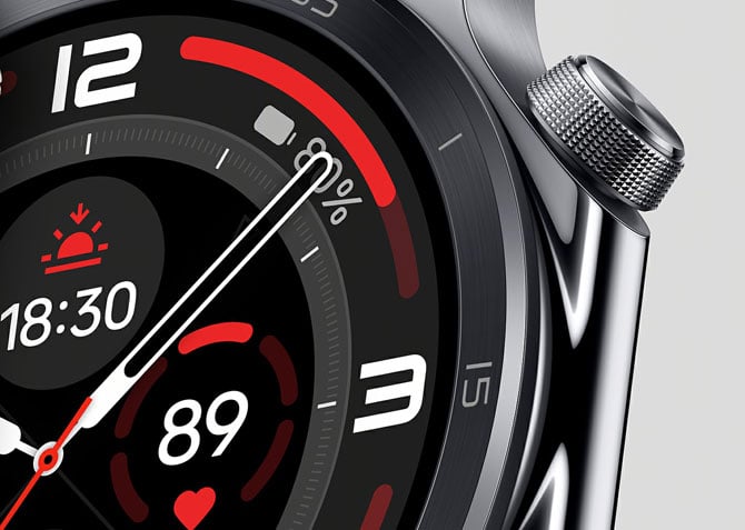 Closeup of the OnePlus Watch 3 digital crown